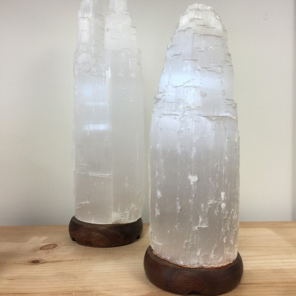 Selenite Lamp Small Pink (White crystal with pink bulb) 9"